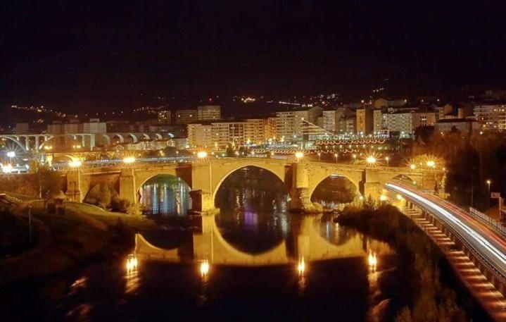 Castelodobispo - Ourense Sobrado del Obispo Bagian luar foto